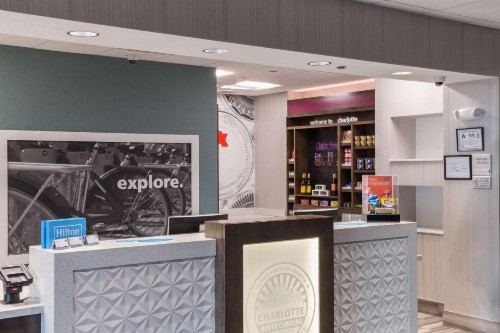 Hampton Inn & Suites Charlotte/Ballantyne Nc - image 7