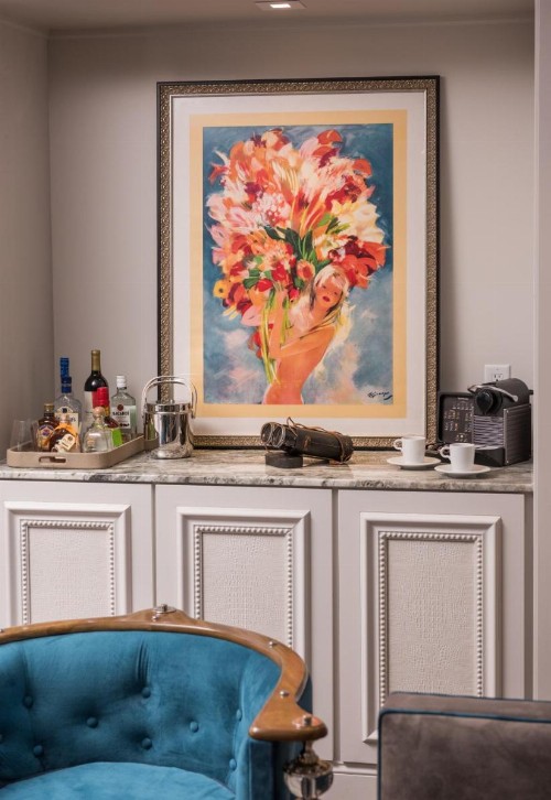 The Ivey's Hotel - image 21