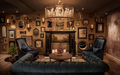 The Ivey's Hotel - image 5