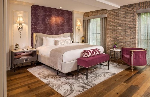 The Ivey's Hotel - image 9