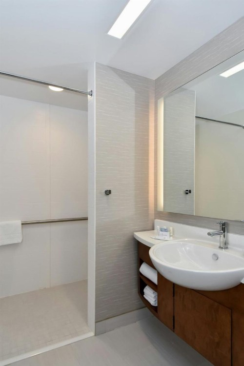 SpringHill Suites by Marriott Charlotte Uptown - image 25