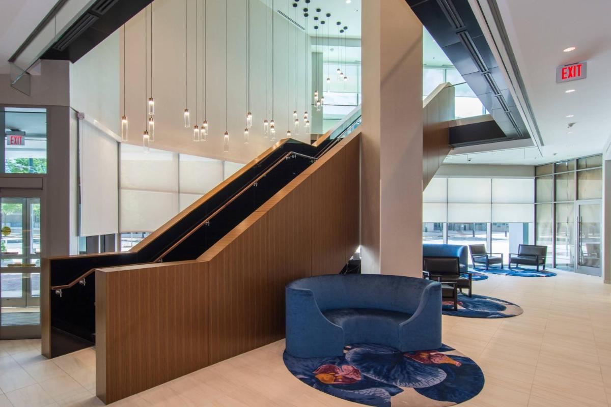 SpringHill Suites by Marriott Charlotte Uptown - image 3