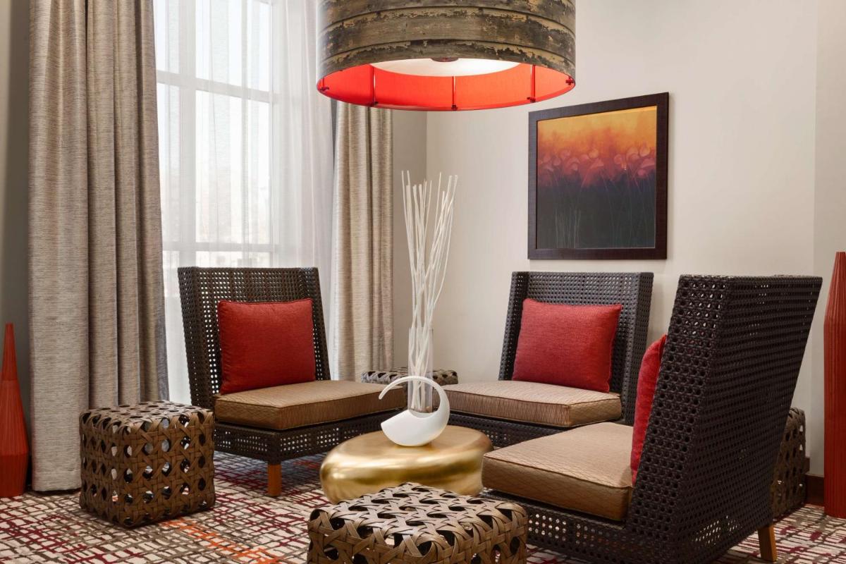 Hilton Garden Inn Charlotte Southpark - image 2