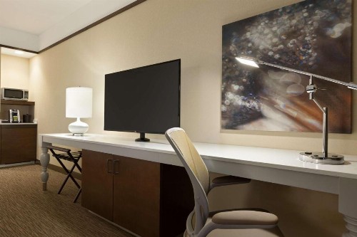 Hilton Garden Inn Charlotte Southpark - image 8