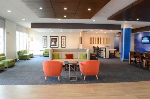 Holiday Inn Express & Suites - Charlotte NE - University Area an IHG Hotel - image 12