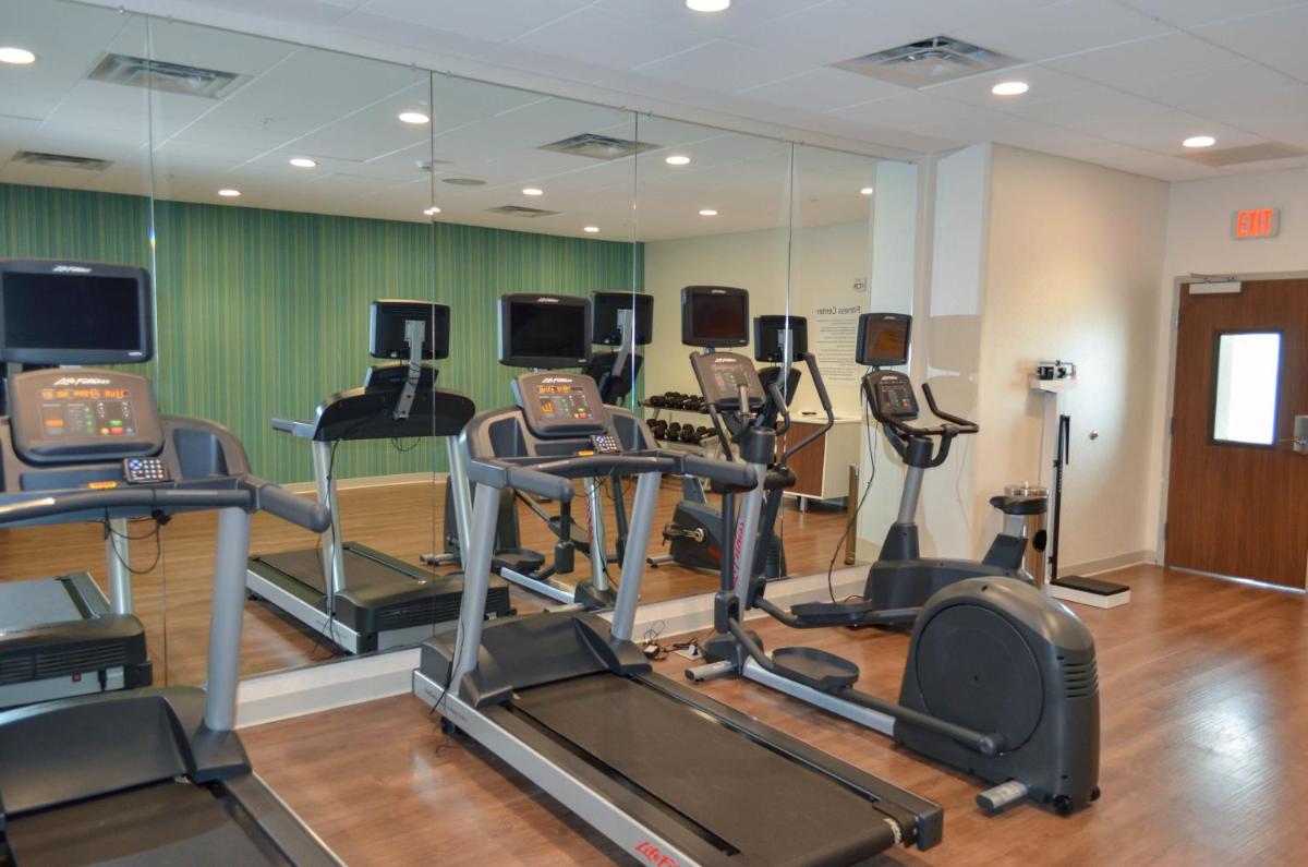 Holiday Inn Express & Suites - Charlotte NE - University Area an IHG Hotel - image 2