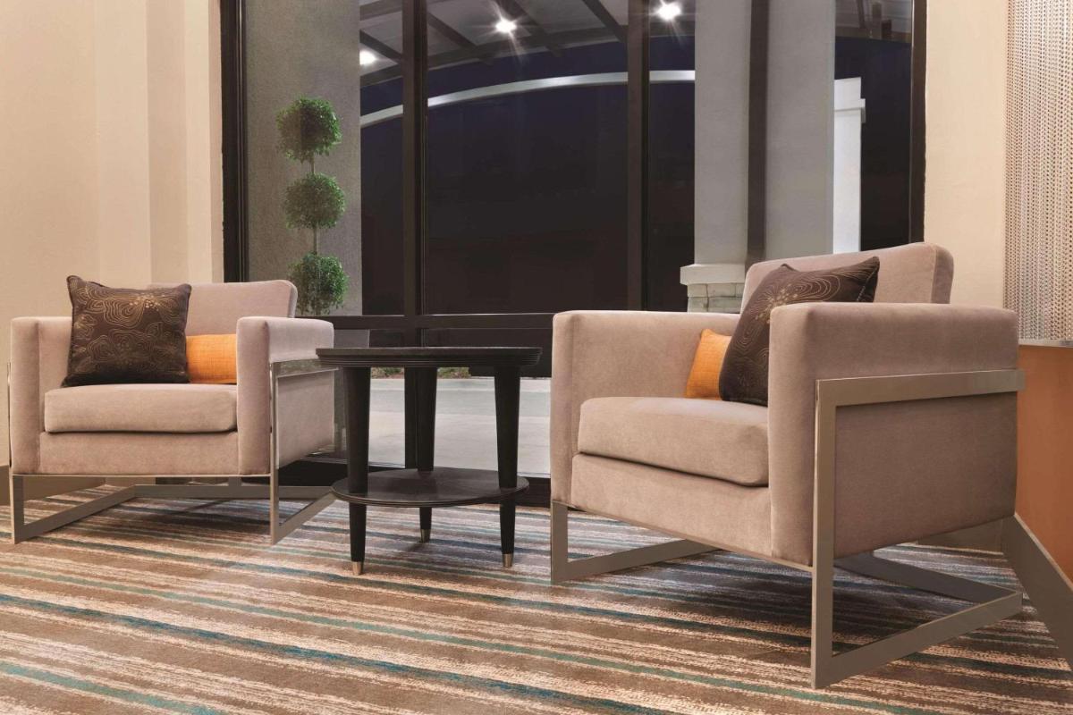 Radisson Hotel Charlotte Airport - image 4