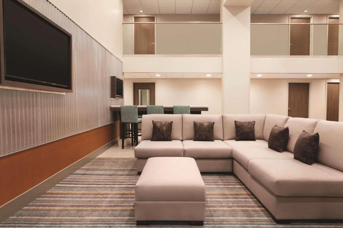 Radisson Hotel Charlotte Airport - image 6