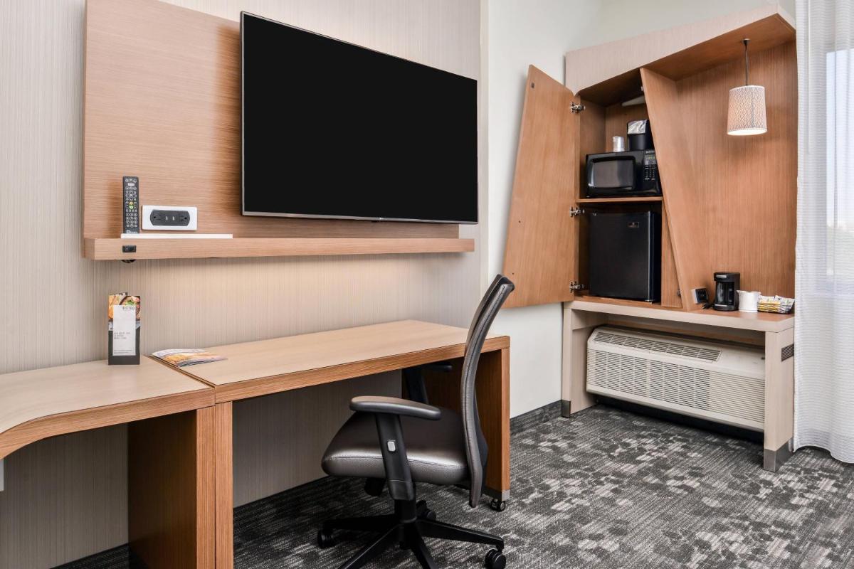 Courtyard by Marriott Charlotte Northlake - image 3