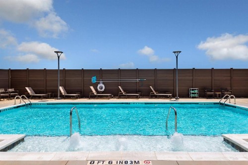 Courtyard by Marriott Charlotte Northlake - image 6