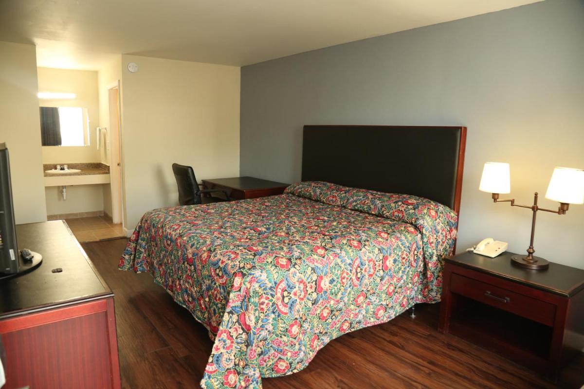 Economy Inn - Charlotte - main image