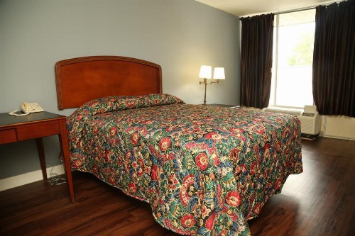 Economy Inn - Charlotte - image 4