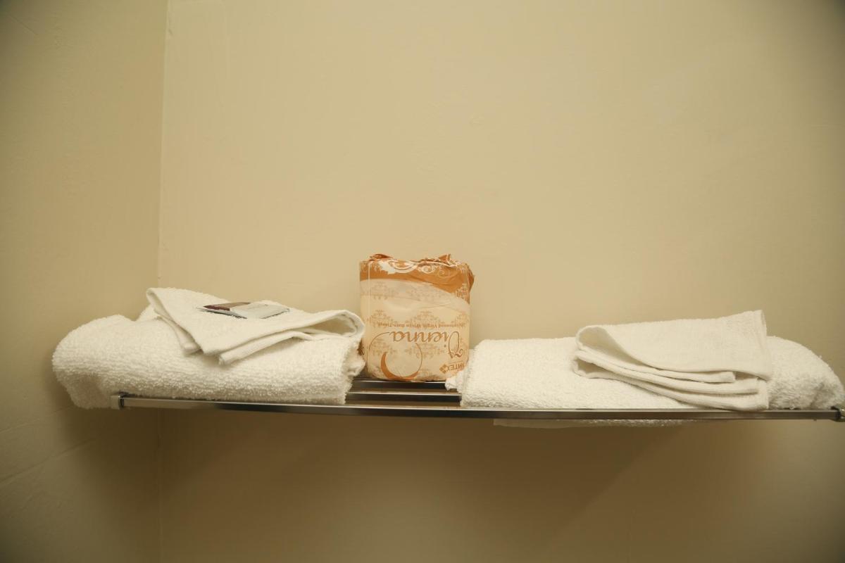 Economy Inn - Charlotte - image 7