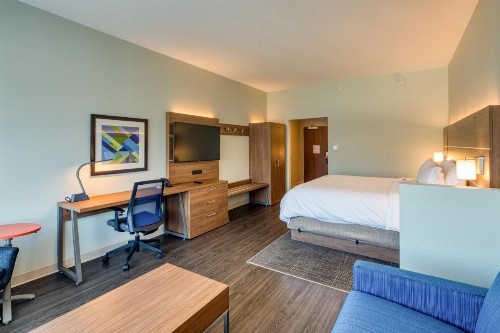 Holiday Inn Express & Suites - Charlotte - South End an IHG Hotel - image 26