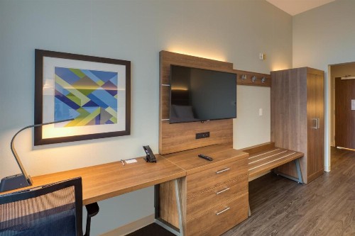 Holiday Inn Express & Suites - Charlotte - South End an IHG Hotel - image 47