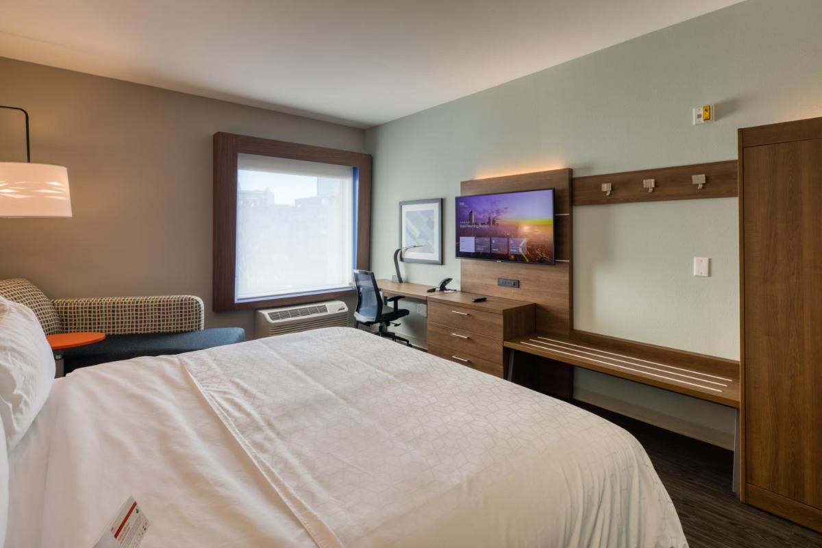 Holiday Inn Express & Suites - Charlotte - South End an IHG Hotel - image 5