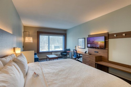 Holiday Inn Express & Suites - Charlotte - South End an IHG Hotel - image 7