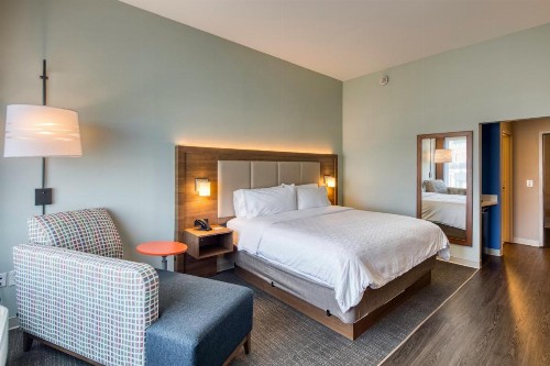 Holiday Inn Express & Suites - Charlotte - South End an IHG Hotel - image 9