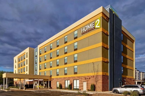 Home2 Suites By Hilton Charlotte Northlake - image 1