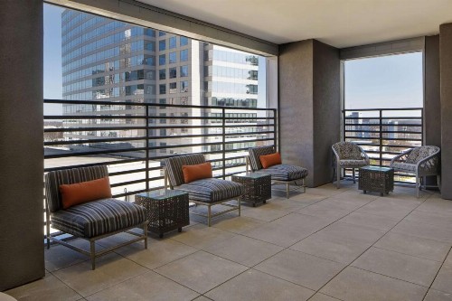 Home2 Suites By Hilton Charlotte Uptown - image 23