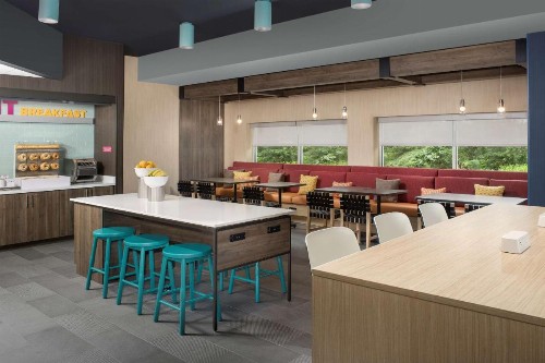 Tru by Hilton Charlotte Airport Lake Pointe - image 32
