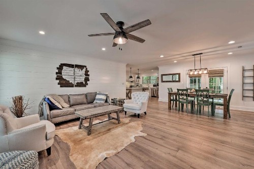 Chic Urban Farmhouse in Historic Dilworth with Patio - image 6
