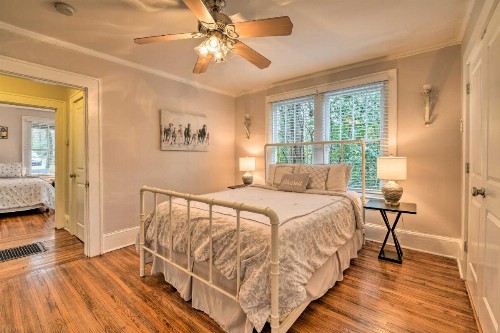 Charming Pet-Friendly Abode Less Than 2Mi to Spectrum Arena - image 11