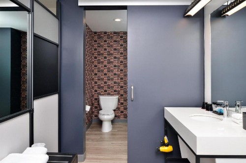 Aloft Charlotte Airport - image 17
