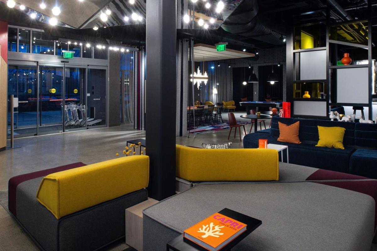 Aloft Charlotte Airport - image 7