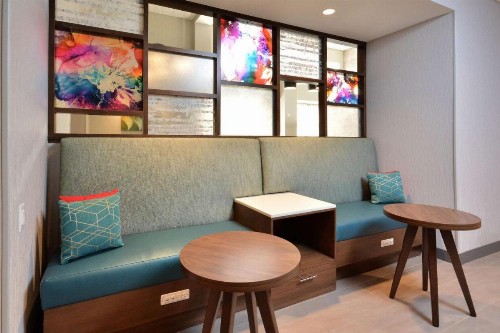 Hampton Inn & Suites Charlotte Northlake - image 13