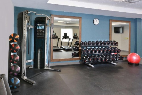Hampton Inn & Suites Charlotte Northlake - image 18