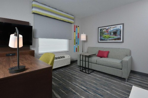 Hampton Inn & Suites Charlotte Northlake - image 21