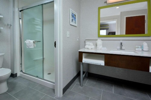 Hampton Inn & Suites Charlotte Northlake - image 27