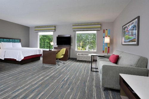 Hampton Inn & Suites Charlotte Northlake - image 45
