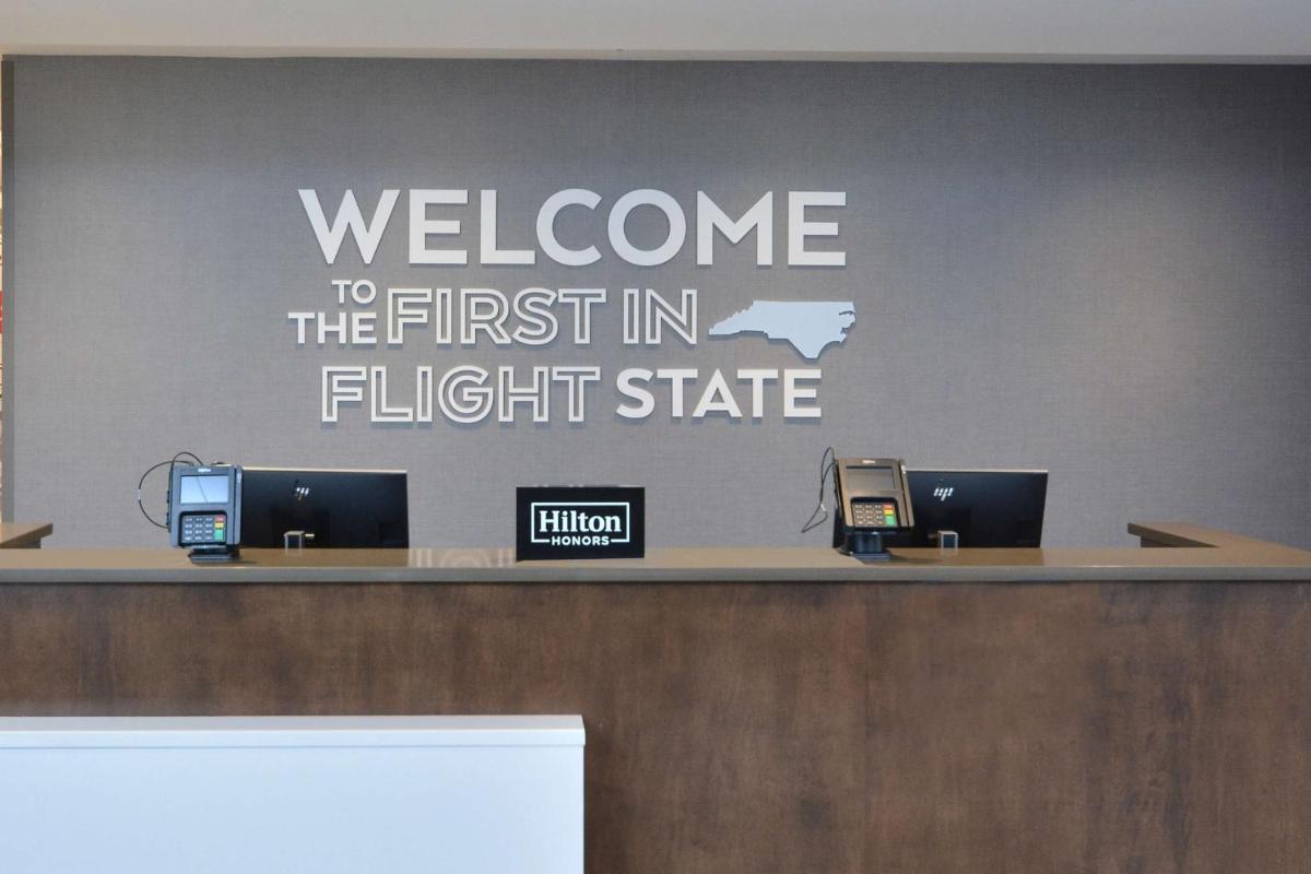 Hampton Inn & Suites Charlotte Northlake - image 5