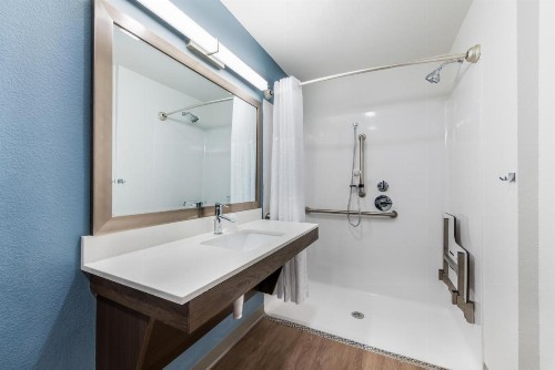 WoodSpring Suites Charlotte - University Research Park - image 19
