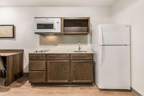 WoodSpring Suites Charlotte - University Research Park - image 26