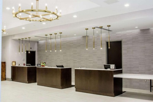 DoubleTree by Hilton Charlottesville - image 9