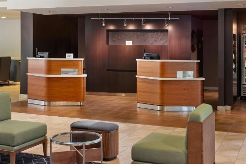 Courtyard by Marriott Charlottesville - image 3