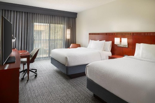 Courtyard by Marriott Charlottesville - image 7
