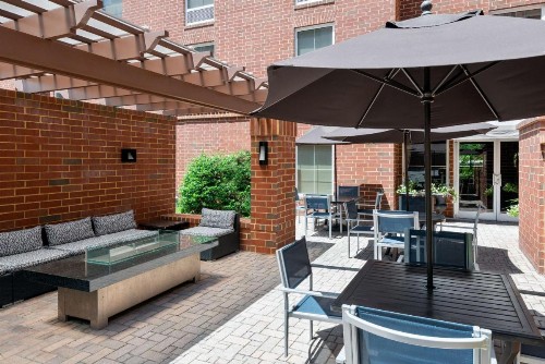 Hampton Inn & Suites Charlottesville at the University - image 27