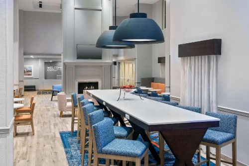 Hampton Inn & Suites Charlottesville at the University - image 40