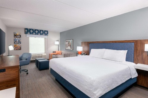 Hampton Inn & Suites Charlottesville at the University - image 7