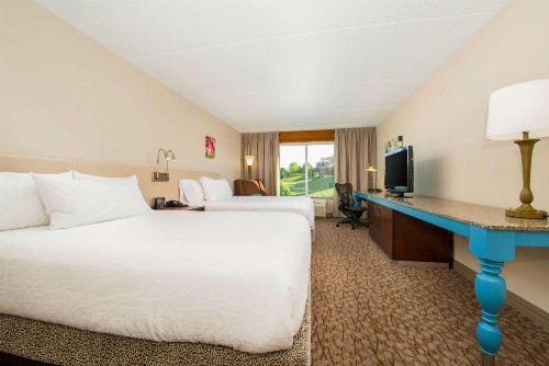 Hilton Garden Inn Charlottesville - image 20