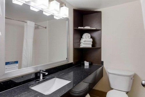 Clarion Pointe - image 15