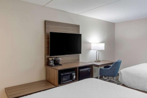 Clarion Pointe - image 23