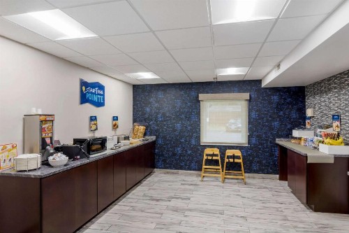 Clarion Pointe - image 27