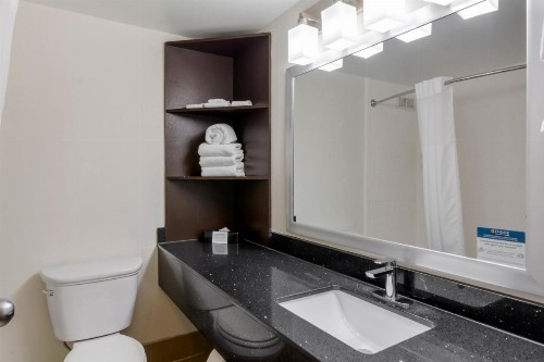 Clarion Pointe - image 35