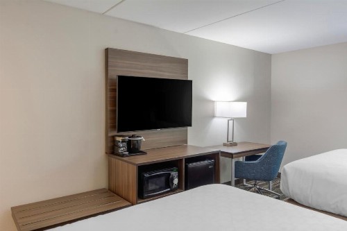 Clarion Pointe - image 36