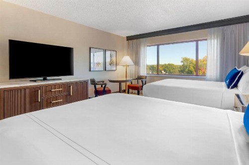 Omni Charlottesville Hotel - image 33